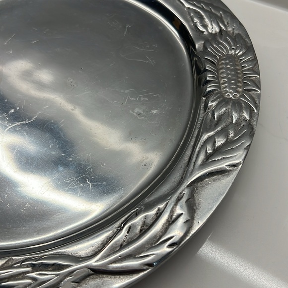 Vintage Pewter Sunflower Plate 1990s Made in Mexico 13 ½ “ diameter model 4432 - Picture 12 of 12